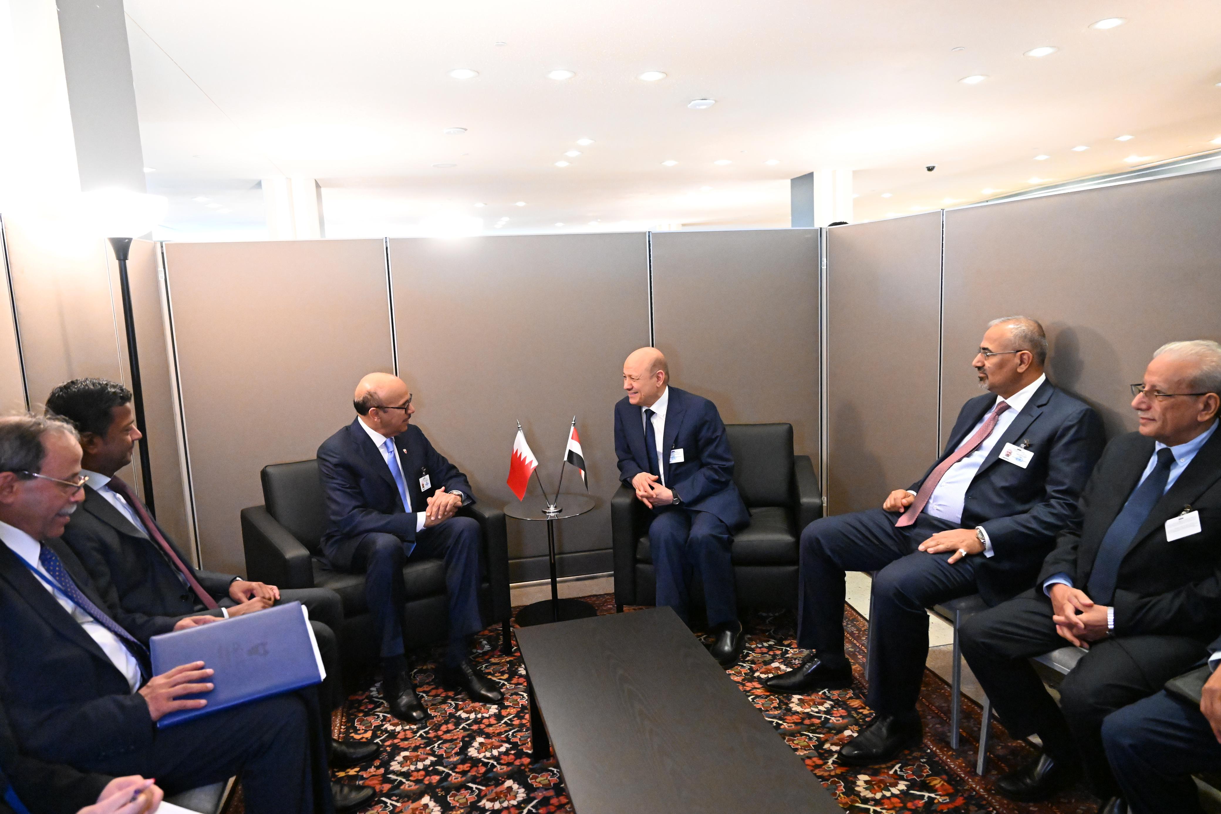 رئيس مجلس القيادة الرئاسي يلتقي وزير خارجية مملكة البحرين ، 20 سبتمبر 2023