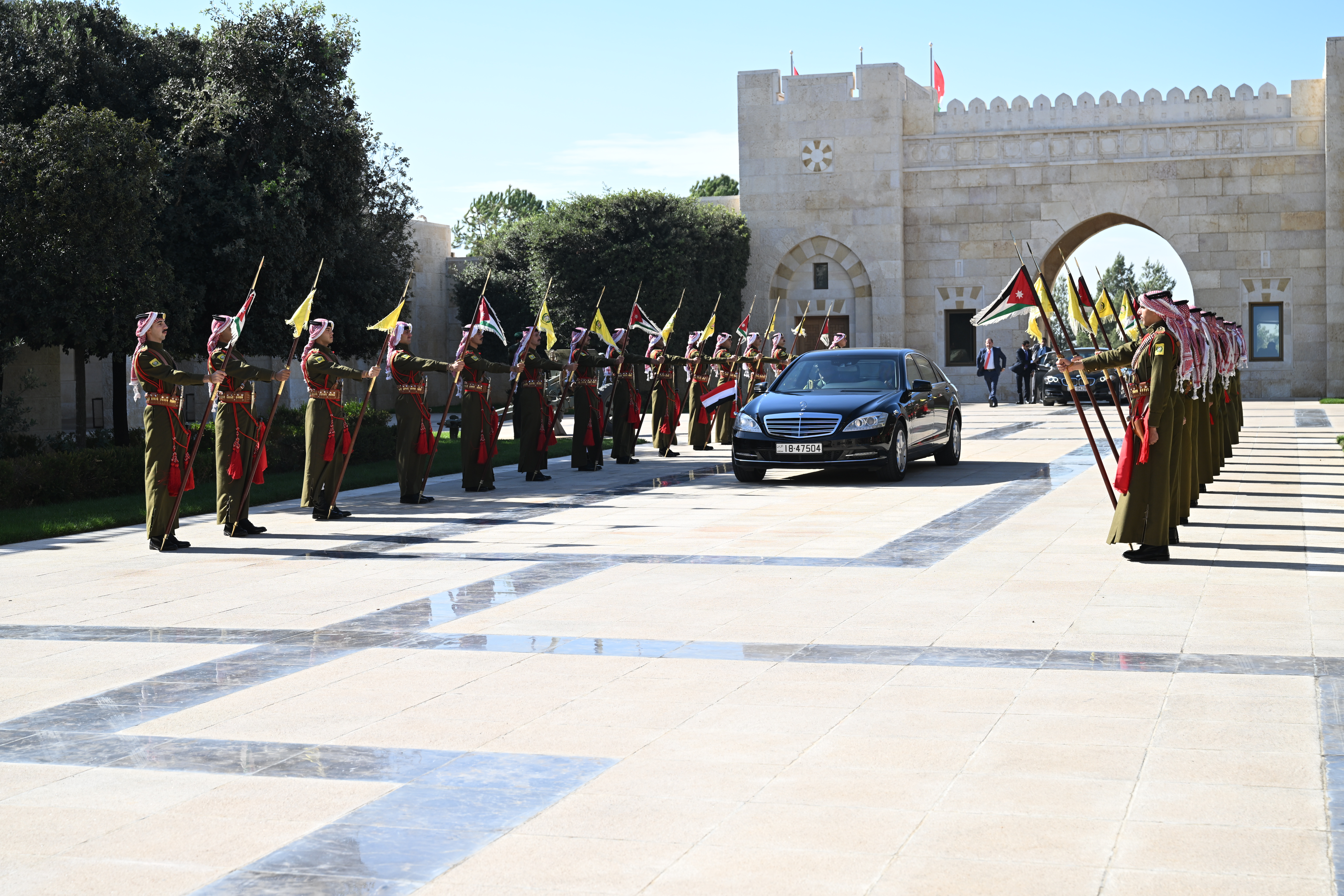 زيارة رئيس مجلس القيادة إلى الأردن ولقائه بالملك عبدالله الثاني 28 نوفمبر 2022