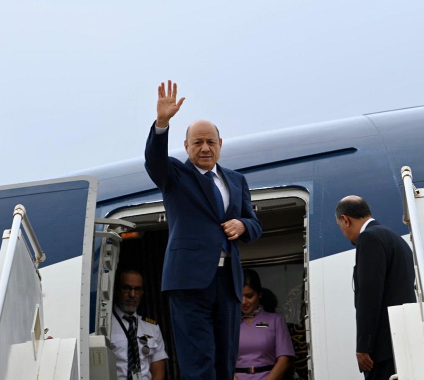 رئيس مجلس القيادة الرئاسي يغادر الأردن متوجها إلى الإمارات